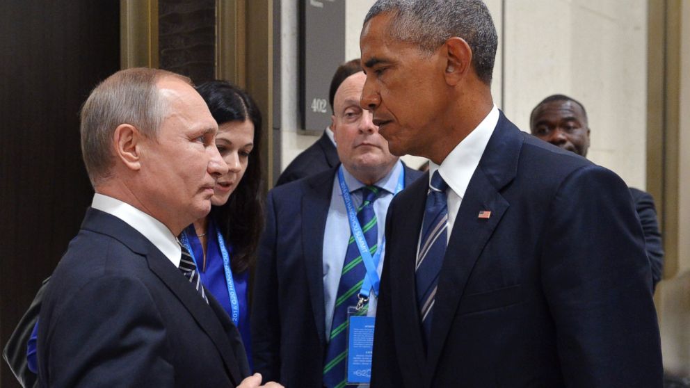 PHOTO: President Obama and Russian President Vladimir Putin engage in an icy stare down at the G-20 Summit in China on Sept. 5, 2016.